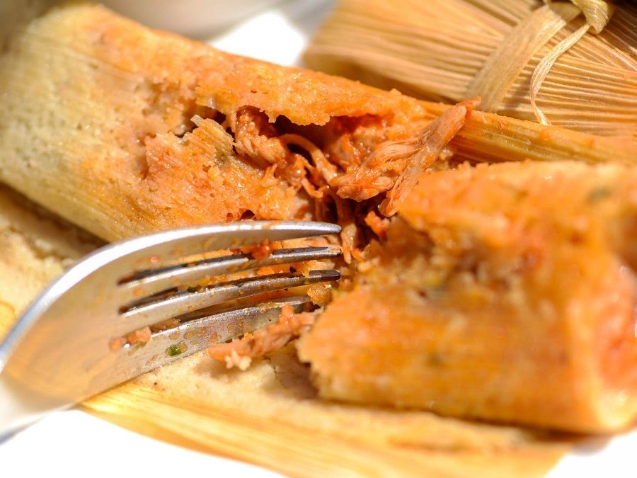 #MilManerasdeMorir número 39: Muere por comer tamales, seis más están intoxicados