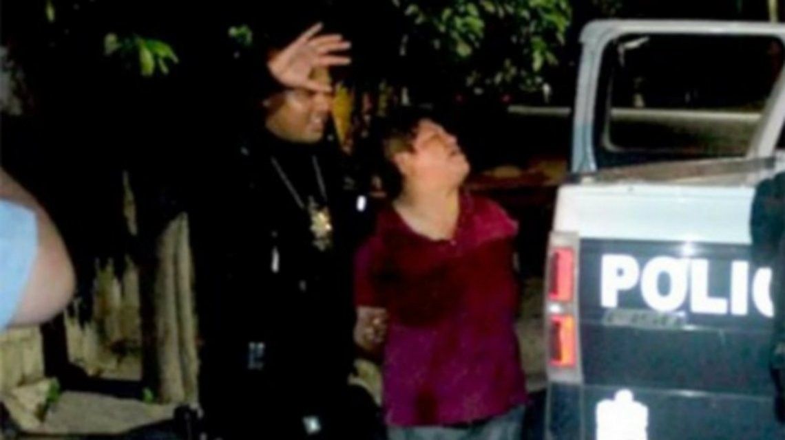 &iexcl;Todo se derrumb&oacute;! Arrestan a mujer tras protagonizar pelea con su novia