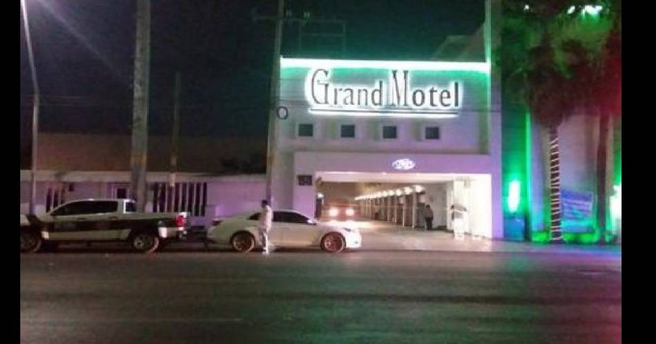 Encuentran a pareja muerta en un motel de Monterrey