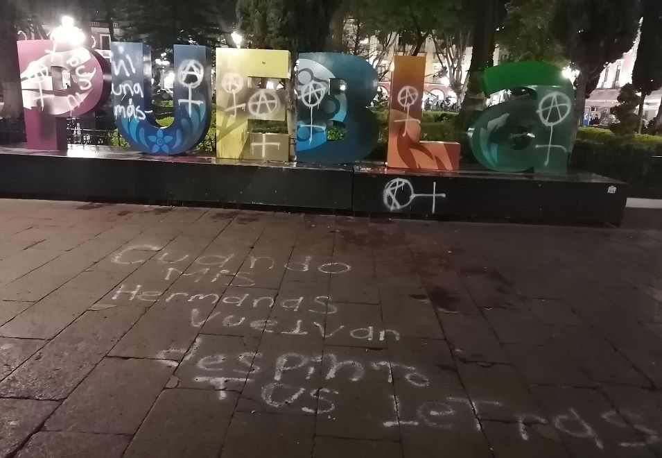 78233011