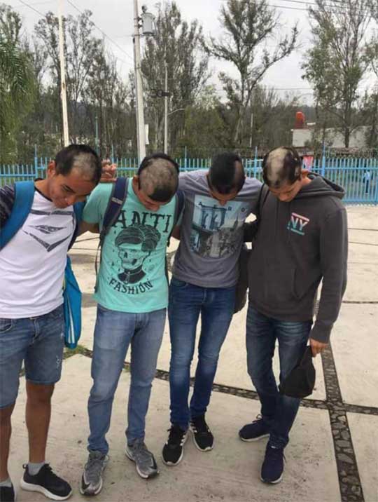indigna novatada donde trasquilan a mujeres y hombres 456