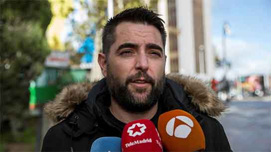 juez lo perdona por limpiarse la nariz con bandera espanola 4
