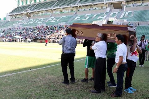 muere pablo larios iwasaki funeral zacatepec 3 0