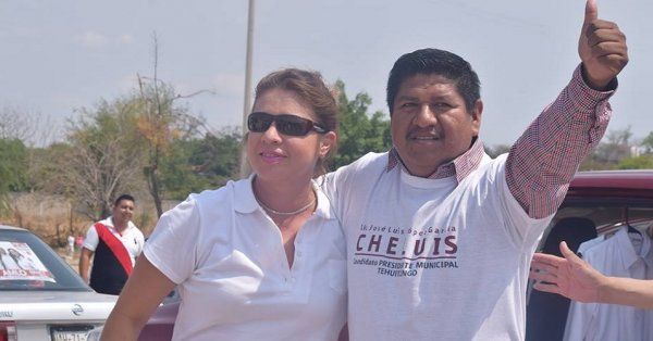 &iexcl;Dios por qu&eacute; nos castigas! Alcalde de Tehuitzingo baila el Noa-Noa con su esposa (VIDEO)