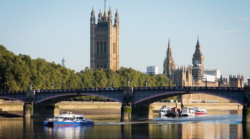 Lambeth Bridge 800x445
