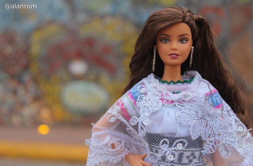 Barbie poblana 2