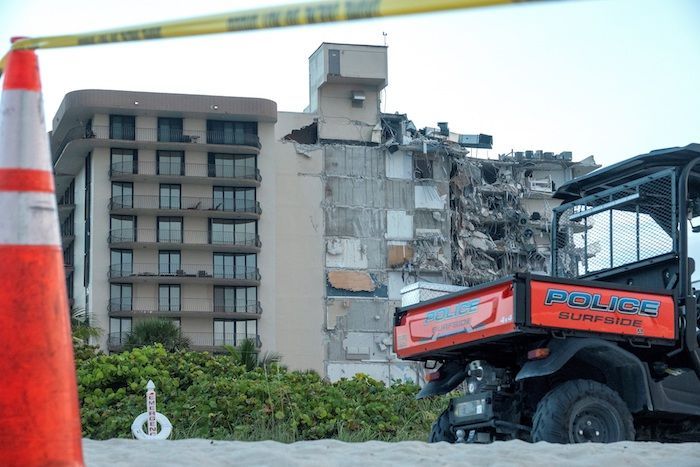 derrumbe parcial de edificio en miami