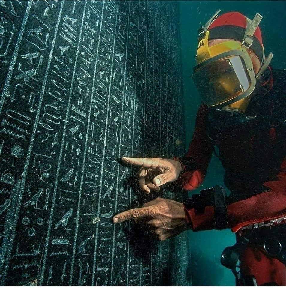 La ciudad de Heracleion en el antiguo Egipto fue muy importante, pero debido a las condiciones climáticas terminó bajo el agua, a 45 metros de profundidad del Mediterráneo frente a Alejandría.
