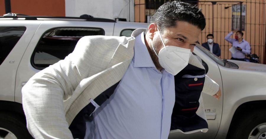 Suman 13 licencias de diputados aprobadas por el Congreso de Puebla; Biestro se queda una semana m&aacute;s