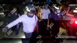 Cae a una barranca con todo y camioneta, y salva la vida en Huatlatlauca