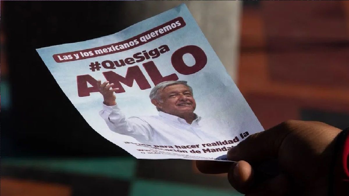 Por falta de dinero, INE aplaza consulta de revocaci&oacute;n de mandato