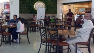 Pese a cr&iacute;ticas, decreto para no vacunados en Puebla est&aacute; listo: Barbosa