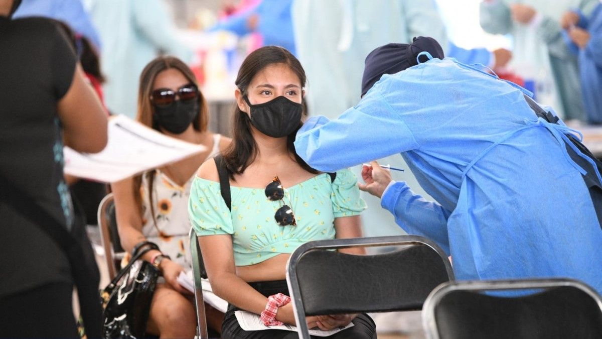 Vacunación covid para habitantes de 15 a 17 años en Puebla iniciará la próxima semana