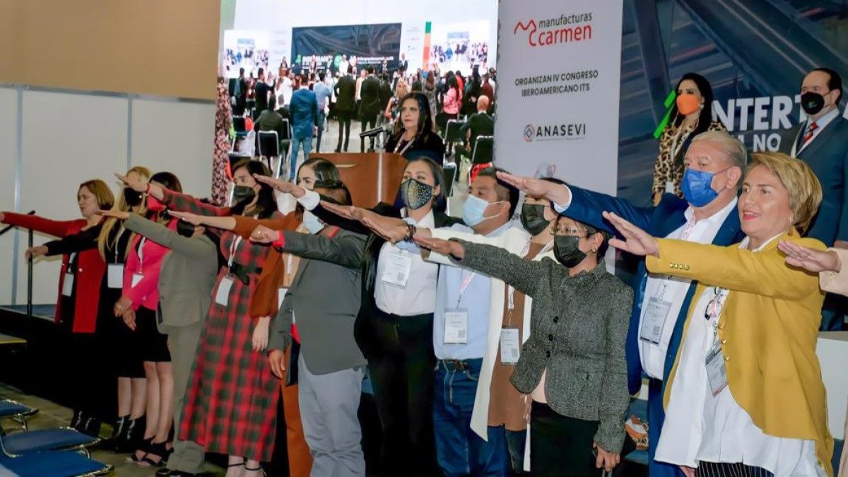 Norma Lay&oacute;n toma protesta a Comisi&oacute;n Nacional de S&iacute;ndicos y Regidores