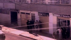 Ladr&oacute;n se hace pasar por cliente y roba celular a empleado en Puebla