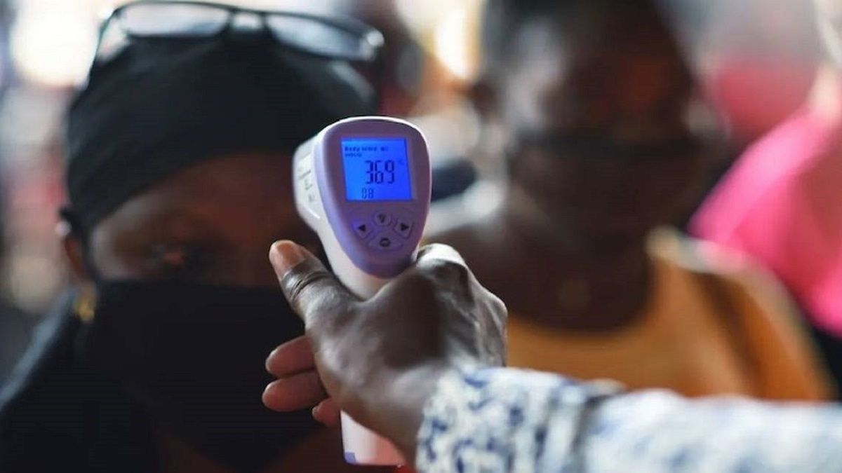 Variante de covid detectada en Sud&aacute;frica limitar&iacute;a eficacia de las vacunas