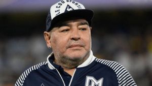 Expareja de Maradona rompe el silencio y cuenta que el astro argentino abus&oacute; de ella