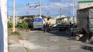 Abandonan cad&aacute;ver de un hombre en canal de aguas negras en Puebla