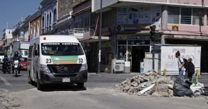 Obras inconclusas en las calles del Centro de Puebla se retomarán la próxima semana.