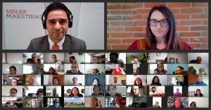 Los participantes del curso para analizar temas educativos actuales.