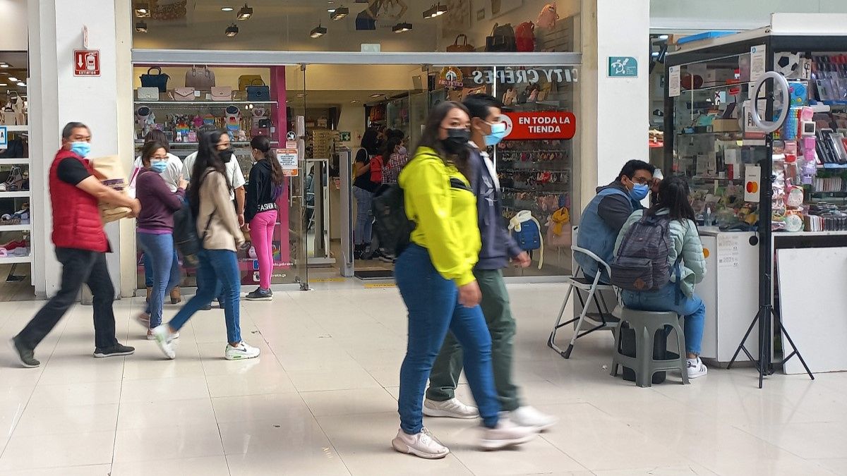 En diciembre, lugares públicos en Puebla prohibirán la entrada a “antivacunas covid”