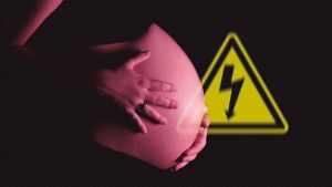 Mujer embarazada result&oacute; herida por descarga el&eacute;ctrica