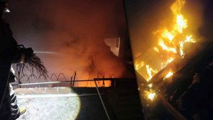 Estallido e incendio en Xochimehuacan deja da&ntilde;os y la muerte de un perrito