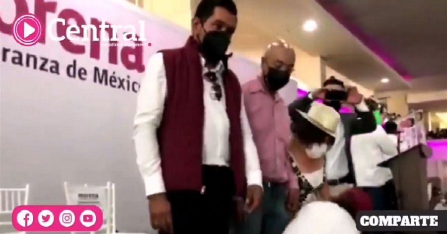 Militantes afines a Bracamonte y Biestro irrumpen en evento de Mario Delgado en Puebla
