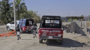 Una abogada encabeza protesta de vecinos de Xochimehuacan que se niegan a la reubicaci&oacute;n: Barbosa