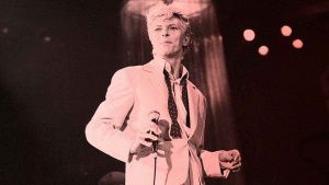 Venden derechos musicales de David Bowie a Warner Chappell Music