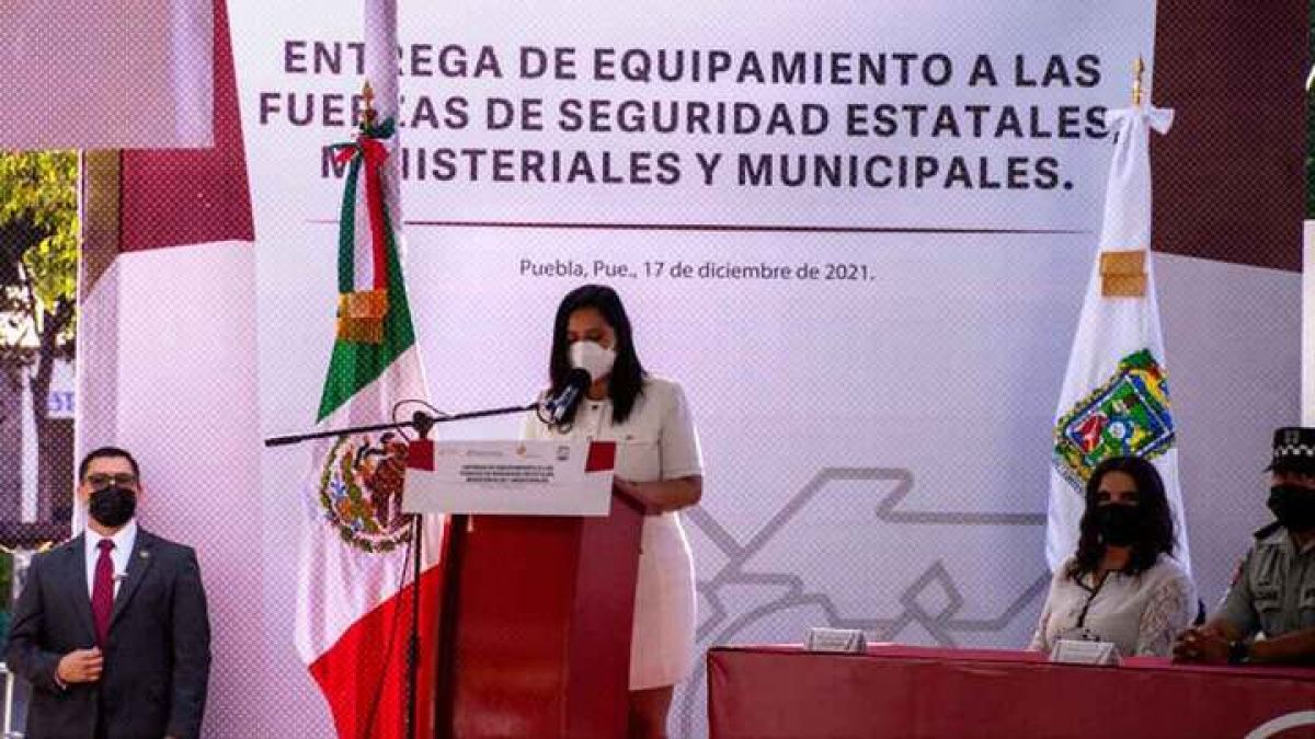 Gobierno de Puebla entrega equipamiento a Seguridad Pública de Atlixco
