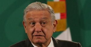 AMLO le dar&aacute; Tren Maya, aeropuertos y complejo del Istmo a Fuerzas Armadas