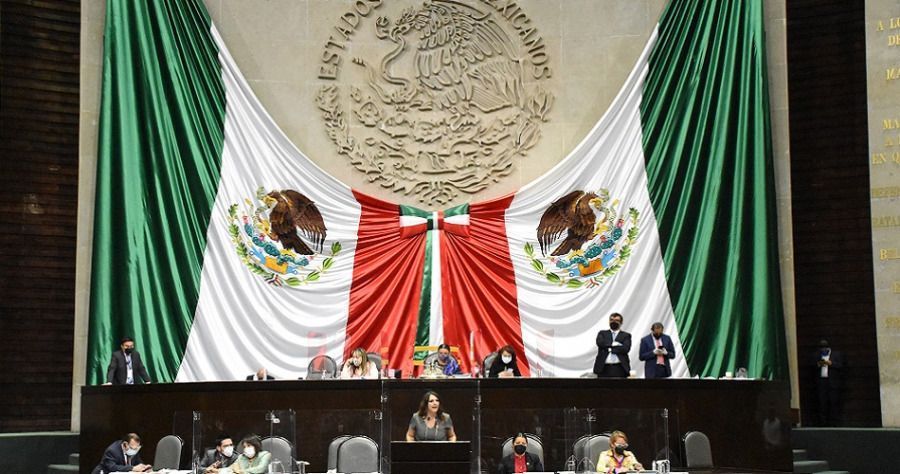 Se registran 48 aspirantes a pre candidatos de Morena para diputados federales por Puebla; seis van por la reelección