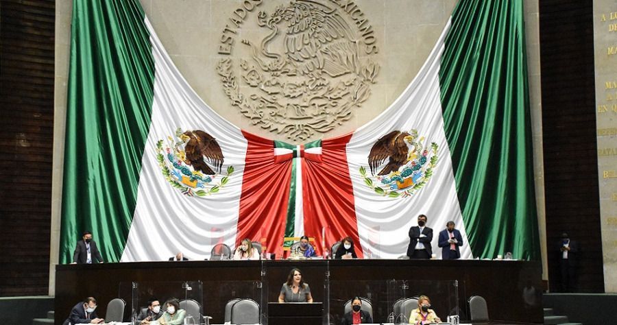 Se registran 48 aspirantes a pre candidatos de Morena para diputados federales por Puebla; seis van por la reelecci&oacute;n