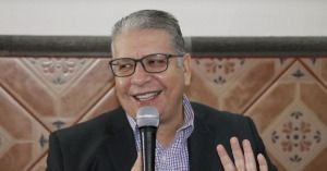 Enrique Doger rechaz&oacute; que por el momento se vaya a Morena.