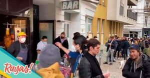 &iexcl;Triunfando como siempre! Largas filas en Alemania por tacos al pastor