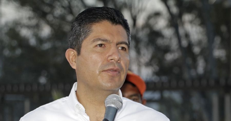 El Ayuntamiento de Puebla clausur&oacute; obras irregulares en la Central de Abasto.