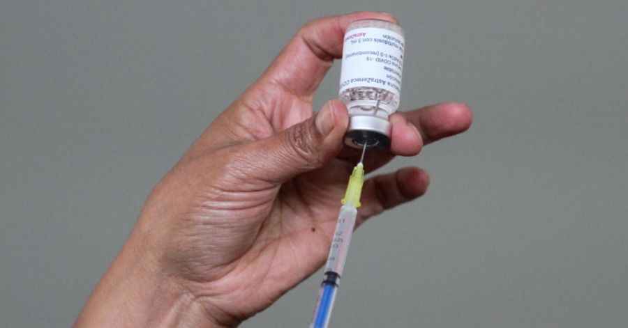 La vacuna de AstraZeneca, desarrollada con la Universidad de Oxford.