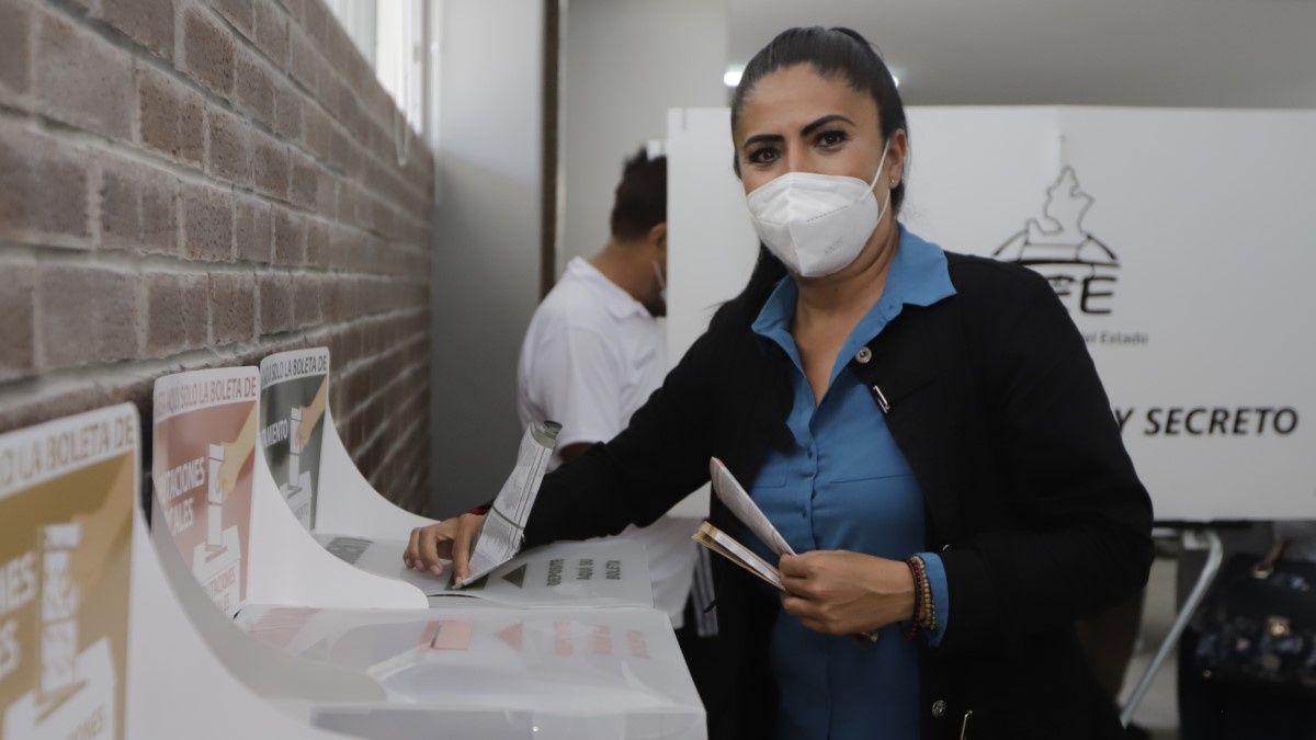 Evelyn Hurtado, exmilitante de Nueva Alianza, se pronuncia a favor de Genoveva Huerta