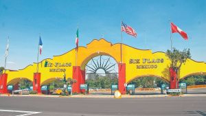 VIDEO: Pareja gay se besa en Six Flags; &ldquo;Muestras de afecto est&aacute;n prohibidas&rdquo;: encargado