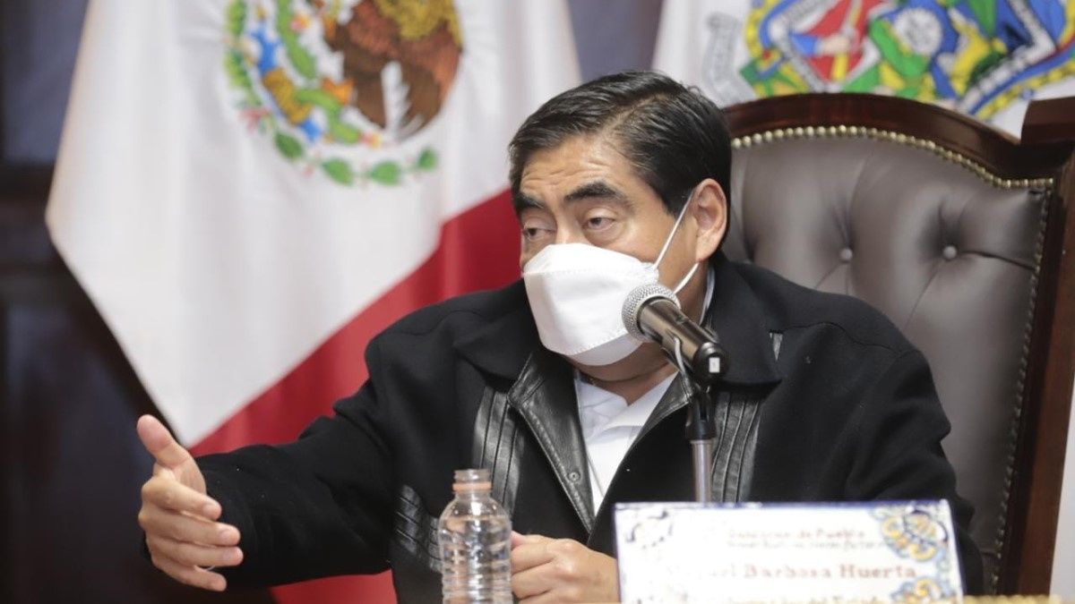 Barbosa anuncia inversi&oacute;n millonaria para obras en municipios de Puebla