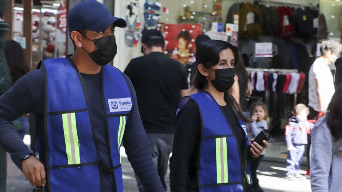 Ayuntamiento de Puebla efect&uacute;a operativos de ordenamiento en v&iacute;a p&uacute;blica