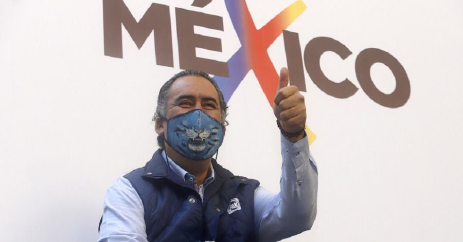 Sin los dirigentes, Riestra y "El Tigre" se presentan como candidatos de Va por M&eacute;xico