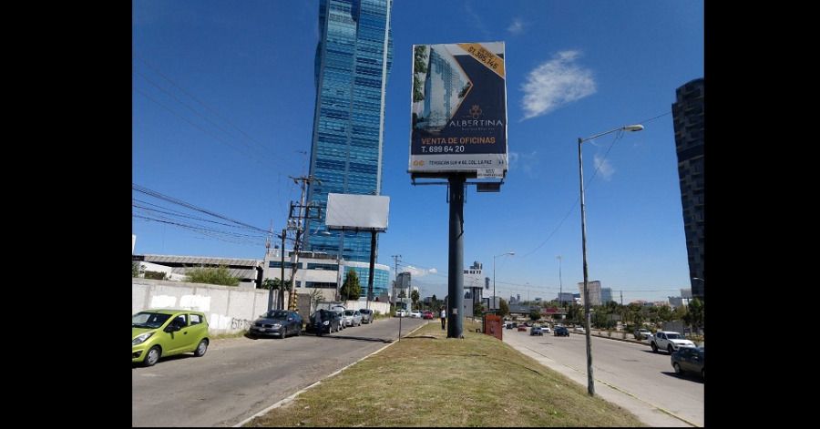 Medio Ambiente Puebla quita 18 espectaculares ilegales en la capital