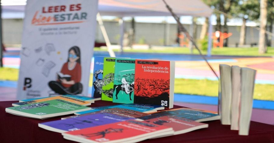 Arranca en municipio de Puebla la distribución de libros de la colección 21 para 21 de FCE