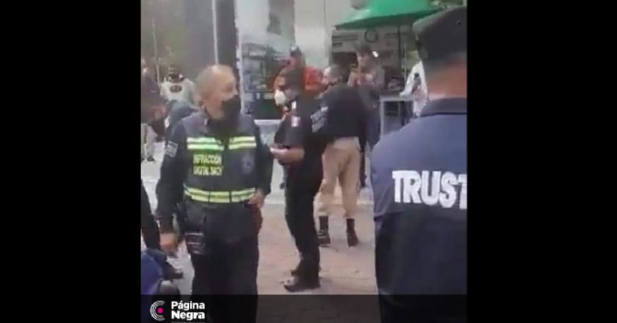 Fue excesivo el uso de la fuerza: ocho patrullas para detener a un motociclista.