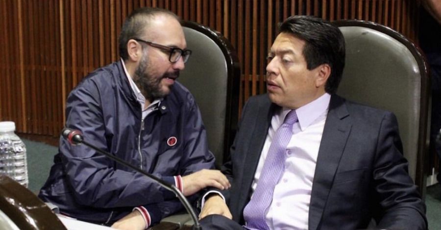 Toledo dijo ser v&iacute;ctima de una persecuci&oacute;n pol&iacute;tica en la Ciudad de M&eacute;xico.