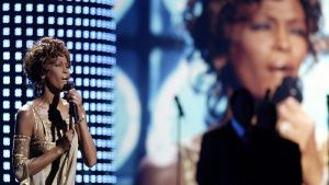 Subastan grabaci&oacute;n de Whitney Houston en Miami