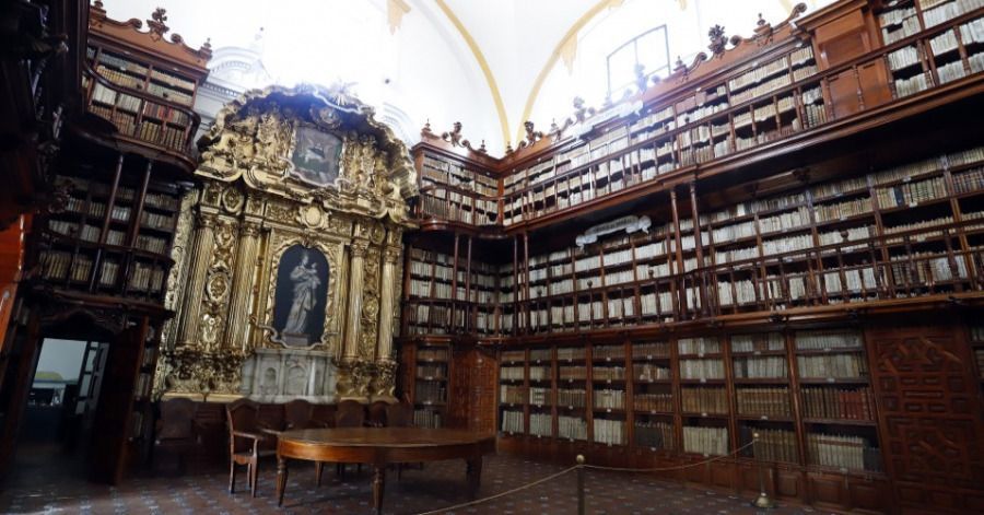 Se har&aacute; un registro formal de los 35 mil libros de la Biblioteca Palafoxiana.
