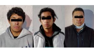 Detienen a tres por robo de vehículo en la colonia El Salvador